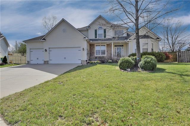 9426 Swarner Dr, Lenexa, KS 66219 - photo 1