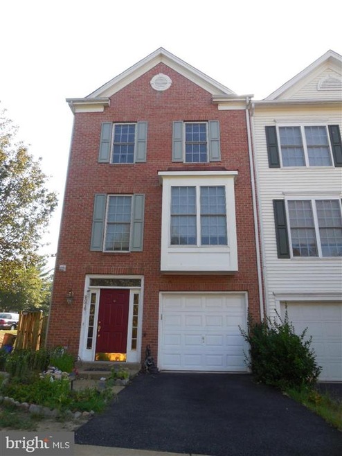 9076 Two Bays Rd, Lorton, VA 22079 - photo 1