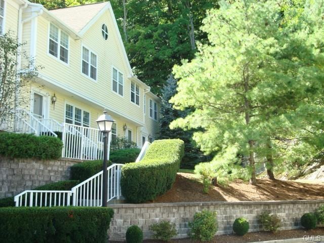 631 Danbury Rd unit 31, Ridgefield, CT 06877 - photo 1
