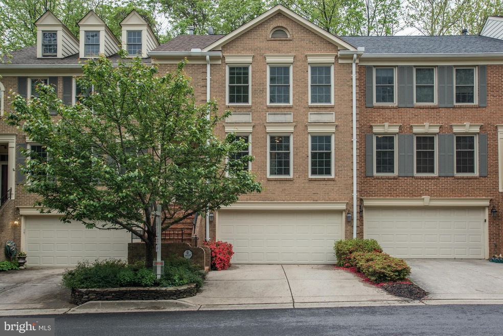 10950 Bloomingdale Dr, Rockville, MD 20852 - photo 1