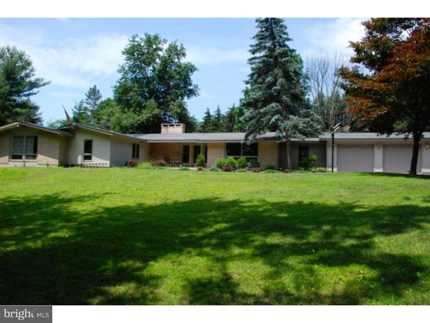 6409 Blue Church Rd, Coopersburg, PA 18036 - photo 1