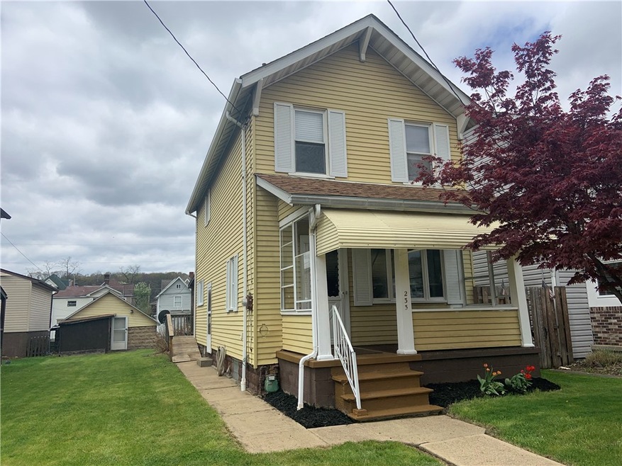 233 6th Ave, New Kensington, PA 15068 - photo 1