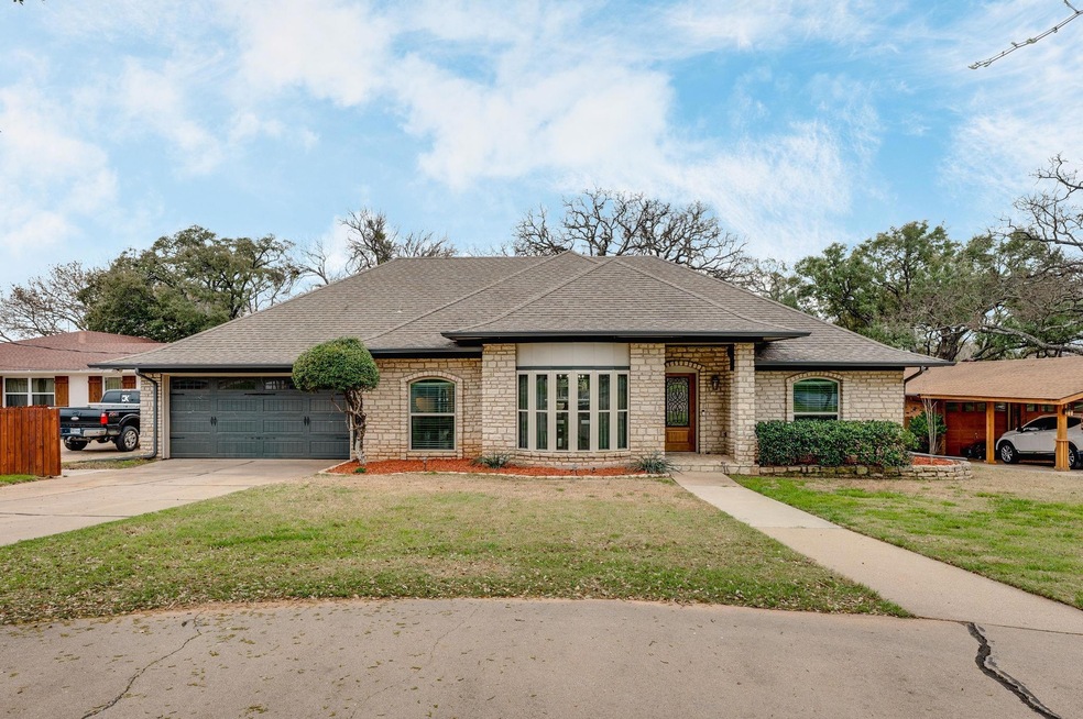 317 Granada Calle St, Granbury, TX 76049 - photo 1