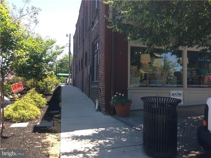 133 N Wayne Ave, Wayne, PA 19087 - photo 1