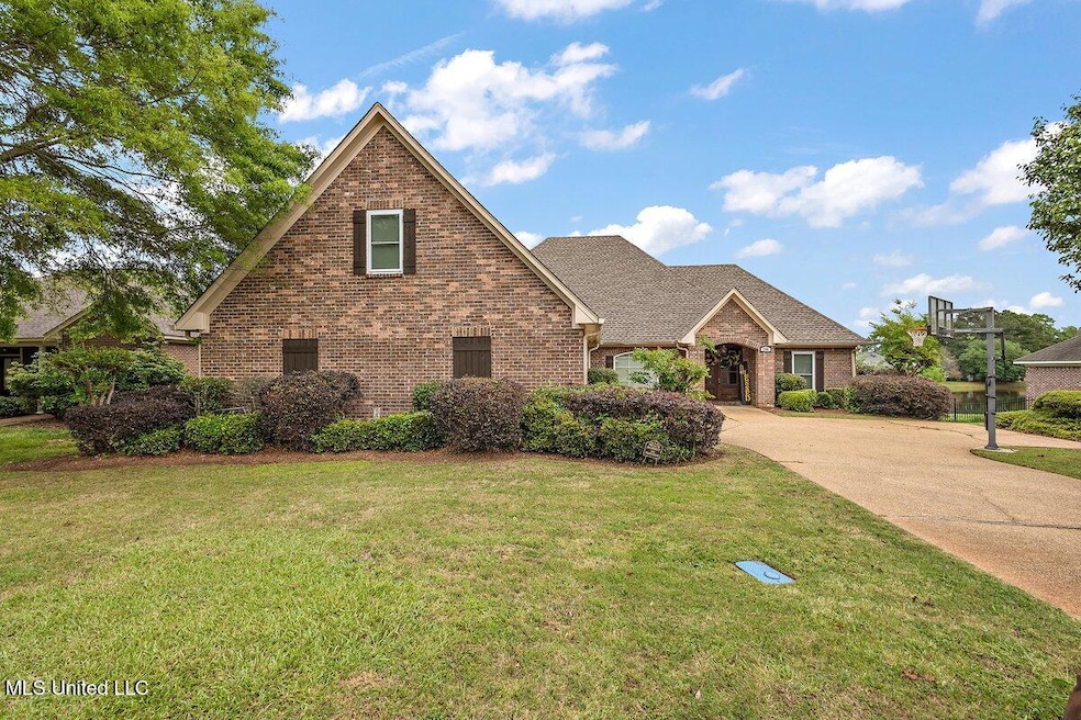 706 Meadow View Cove