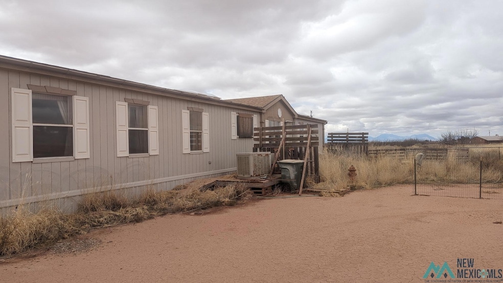 487 Riata Rd, Tularosa, NM 88352 - photo 1
