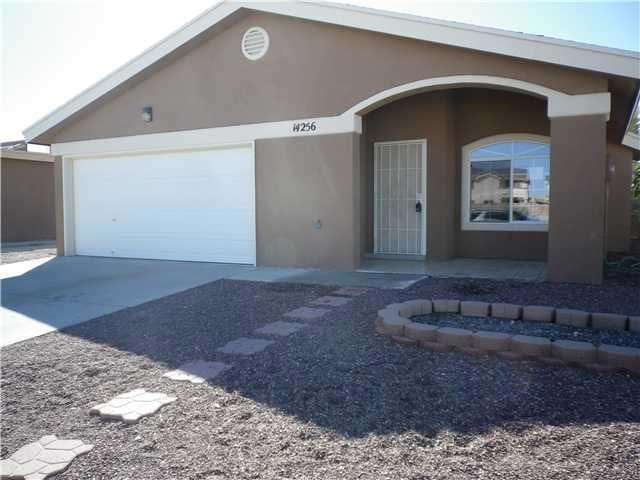 14256 Desert Sunset Dr, Horizon City, TX 79928 - photo 1