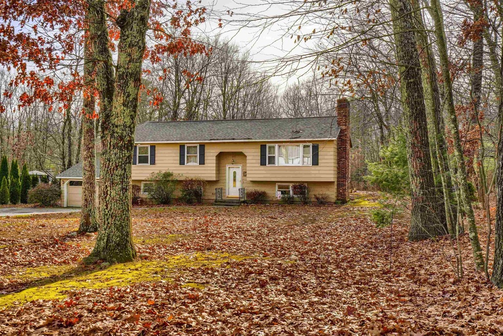 16 Wentworth Ln, Derry, NH 03038 - photo 1