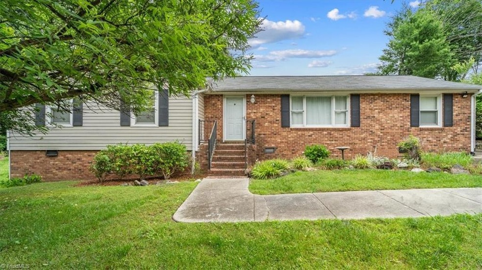 2113 Whites Mill Rd, High Point, NC 27265 - photo 1