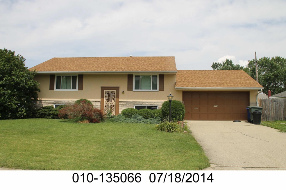 1215 Bellflower Ave, Columbus, OH 43204 - photo 1