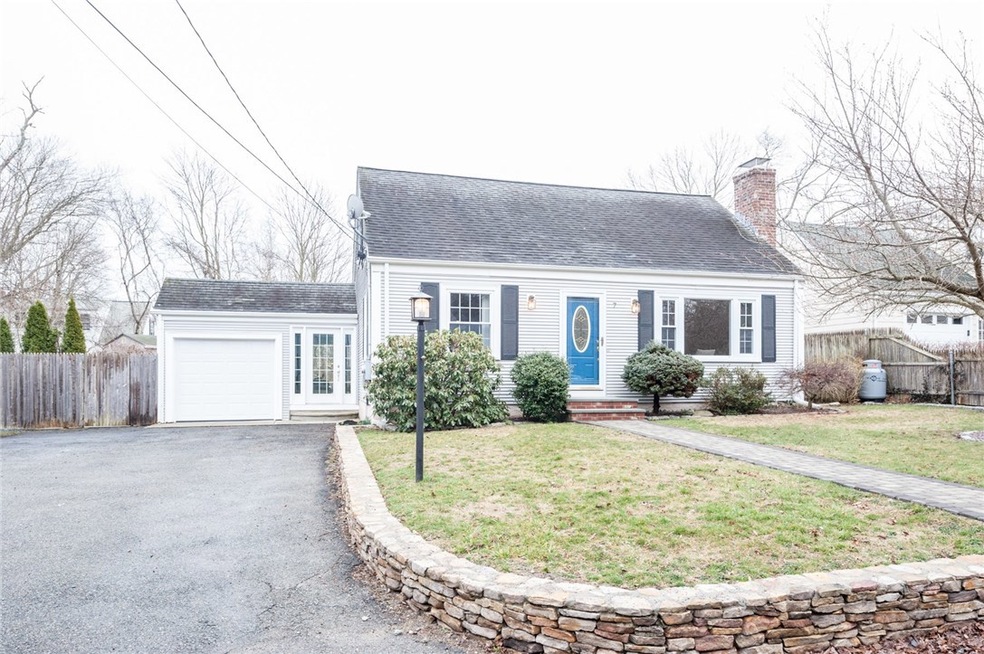 7 Mohawk Dr, Riverside, RI 02915 - photo 1