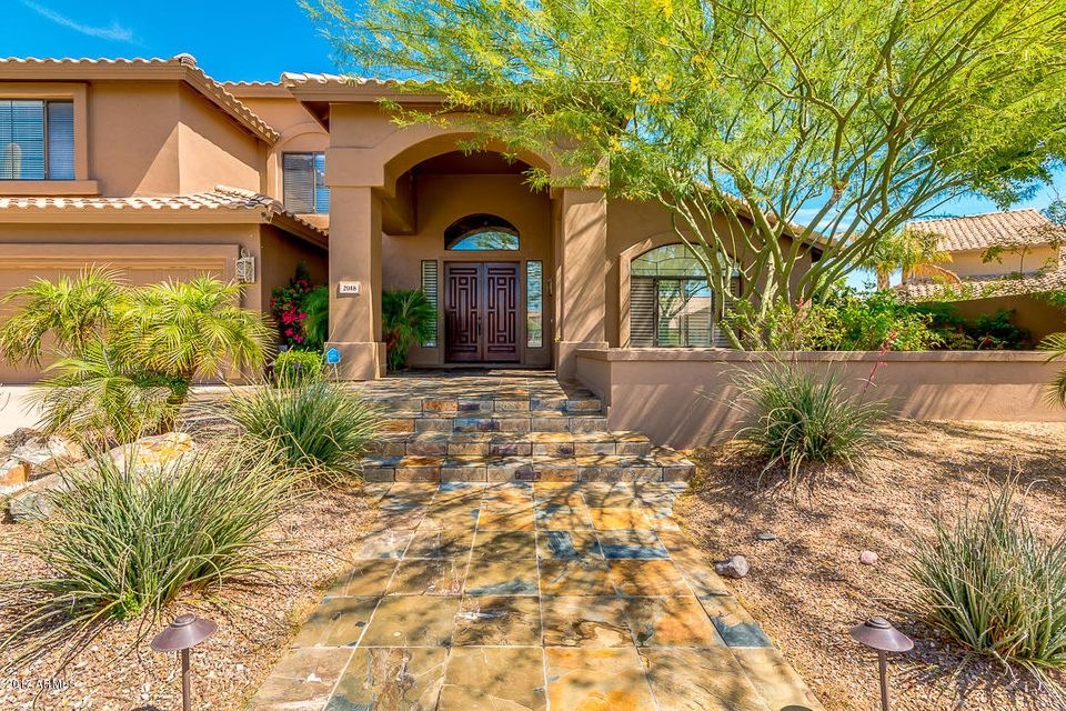 GREAT CURB APPEAL