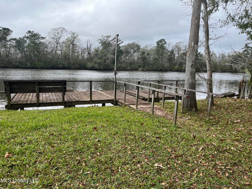 9413 Riverlodge Dr, Moss Point, MS 39562 - photo 1