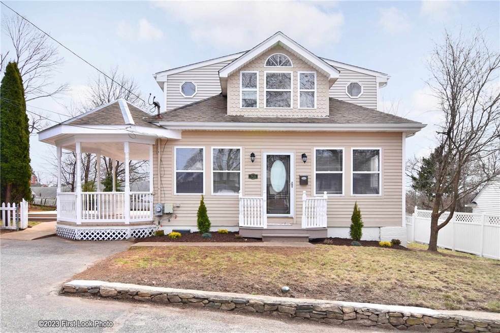 164 Gladstone St, Cranston, RI 02920 - photo 1