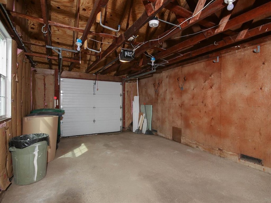 46 Cushing Ave, Nashua, NH 03064 - photo 1