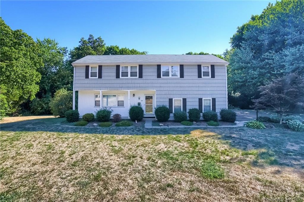 30 Tommys Ln, New Canaan, CT 06840 - photo 1