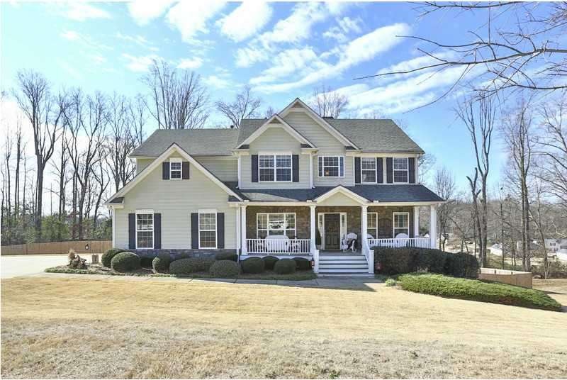 Exterior Front. Curb appeal with WOW factor!
