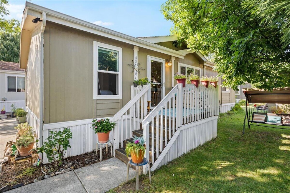 10 E South Stage Rd unit 423, Medford, OR 97501 - photo 1