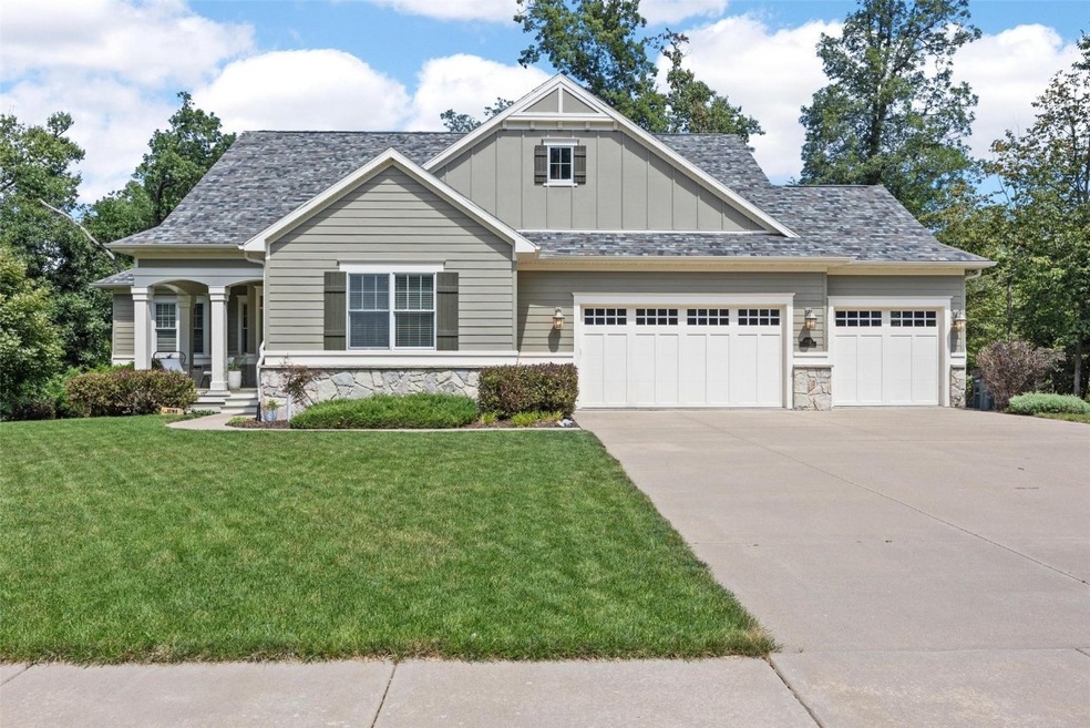 4902 Keystone Ridge SE, Cedar Rapids, IA 52403 - photo 1