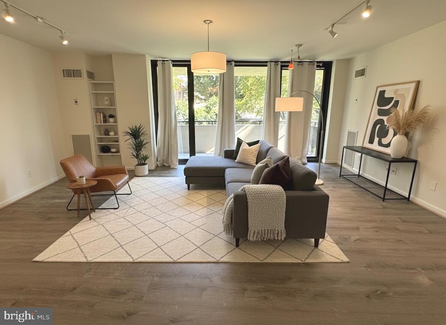 4620 N Park Ave, Chevy Chase, MD 20815 - photo 1