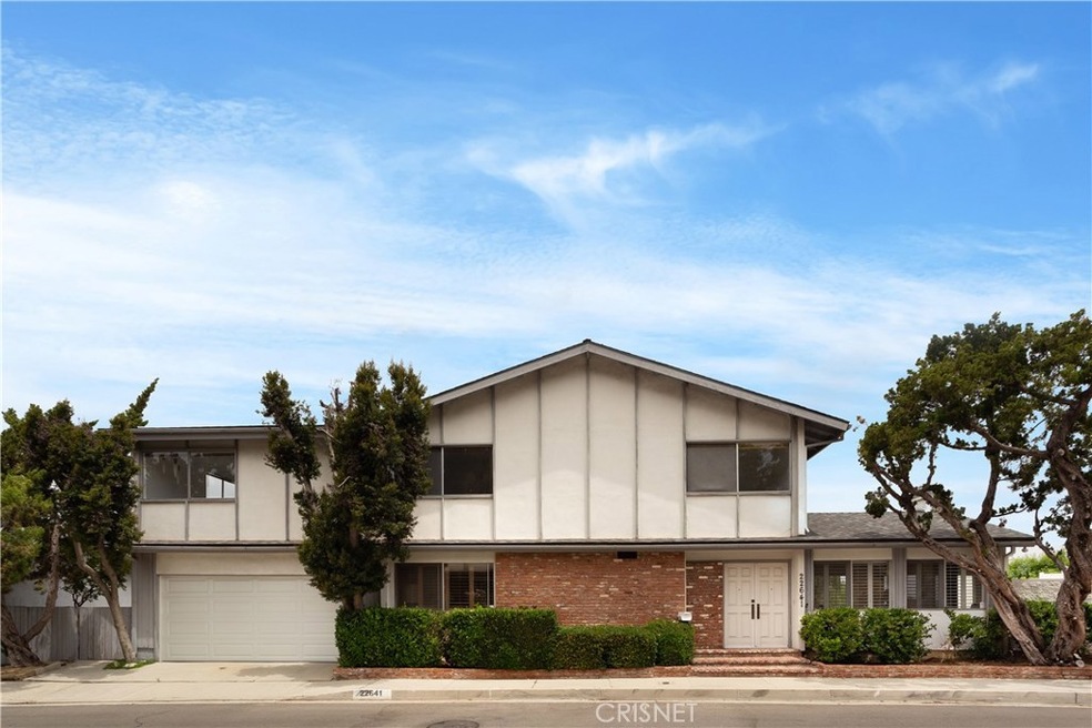 22641 Crespi St, Woodland Hills, CA 91364 - photo 1