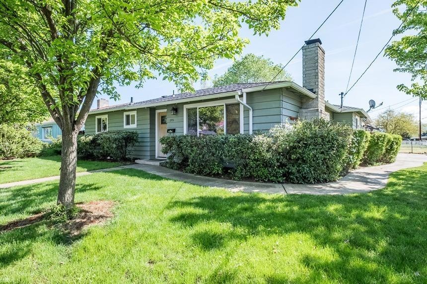 195 Bigham Dr, Central Point, OR 97502 - photo 1