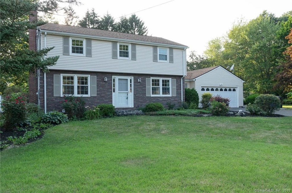 Welcome home!!! This 3 bedroom, 2 full bath Coloni