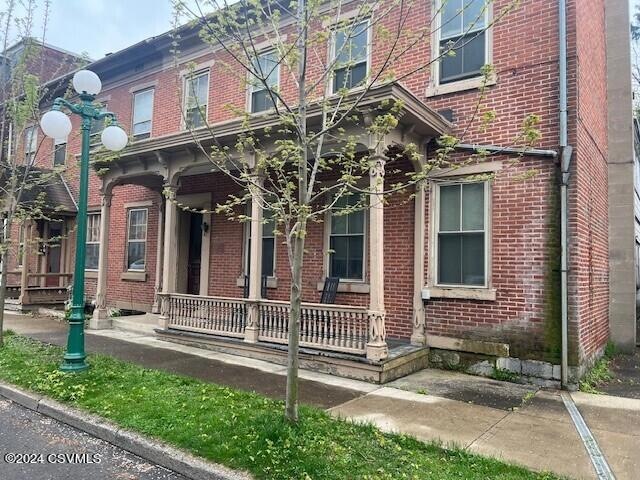 221 N 3rd