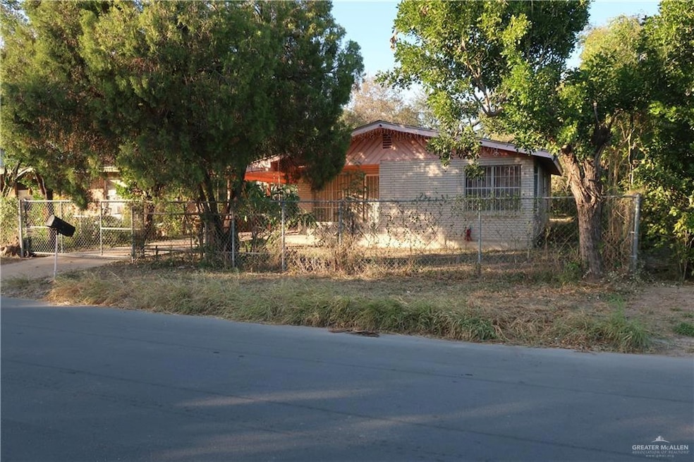 2404 Lindberg Ave, McAllen, TX 78501 - photo 1