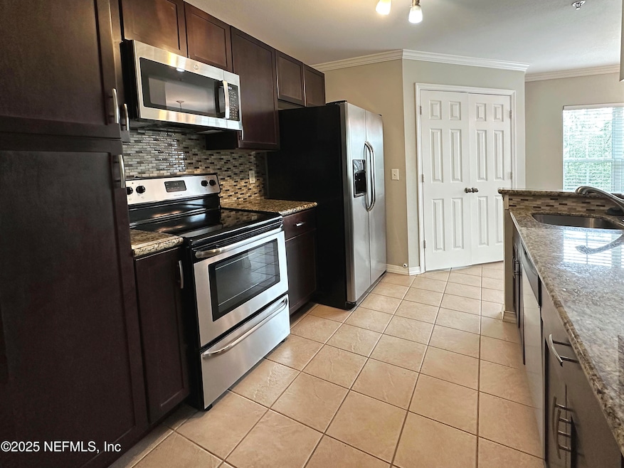 7800 Point Meadows Dr unit 631, Jacksonville, FL 32256 - photo 1