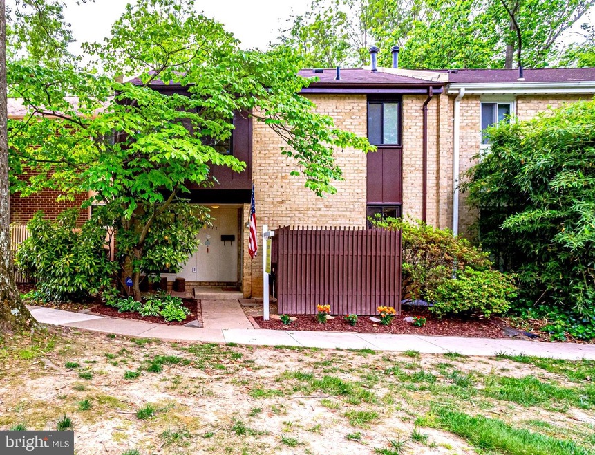 11073 Saffold Way, Reston, VA 20190 - photo 1