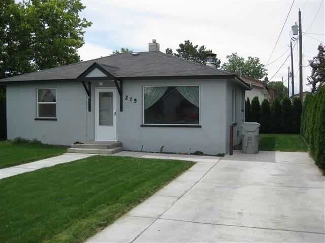 215 E Colorado Ave, Nampa, ID 83686 - photo 1