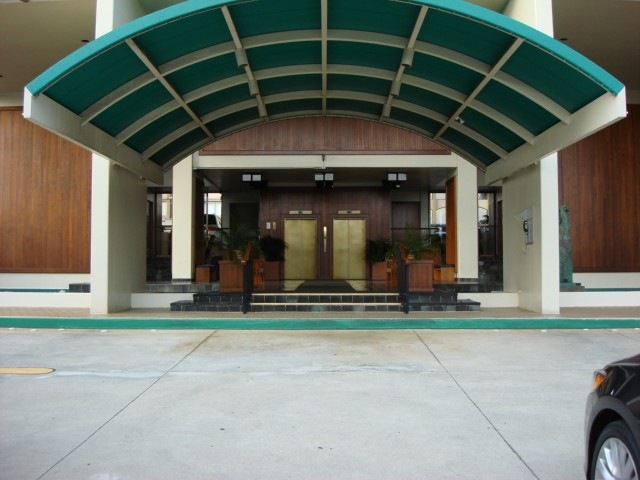 Regency at Kahala Lobby