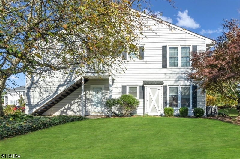 51 Junco Ct, Three Bridges, NJ 08887 - photo 1