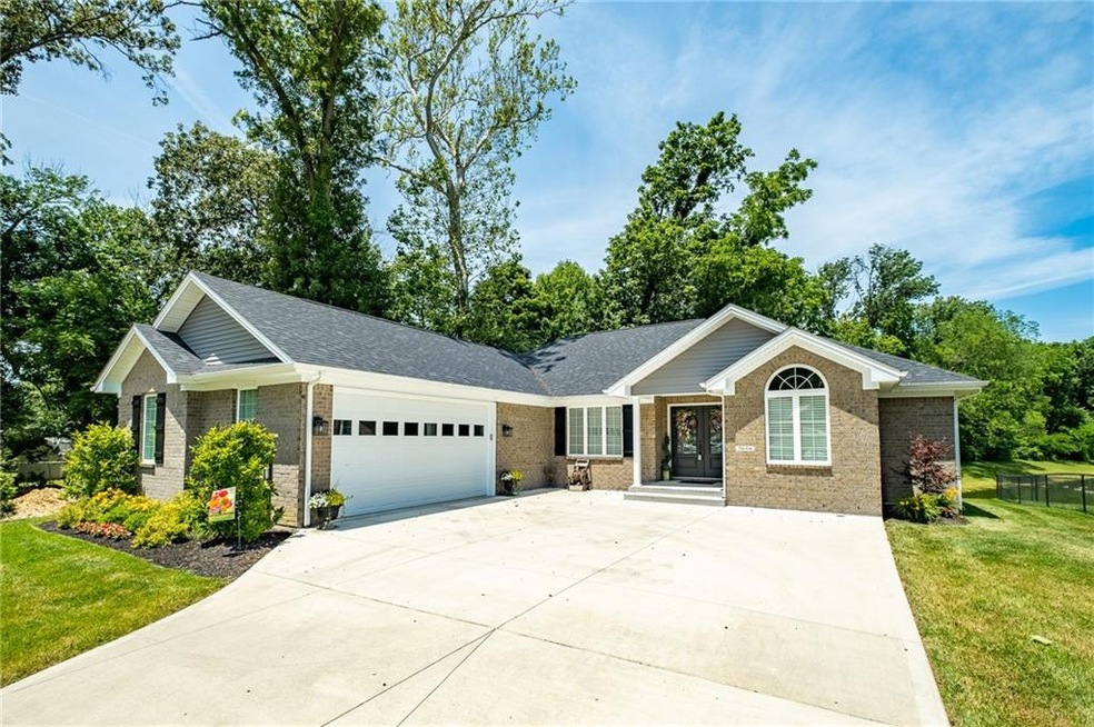 5616 Poplar Woods Ct, Columbus, IN 47203 - photo 1