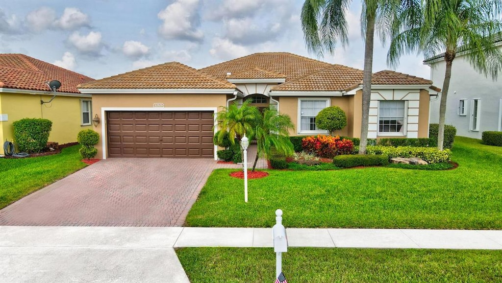 12626 Maypan Dr, Boca Raton, FL 33428 - photo 1