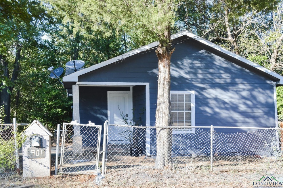 901 Ingram St, Longview, TX 75601 - photo 1