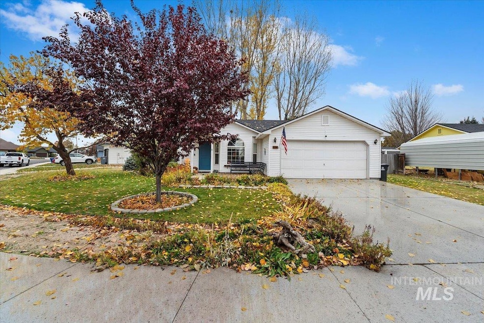 634 Mountain Loop St, Middleton, ID 83644 - photo 1