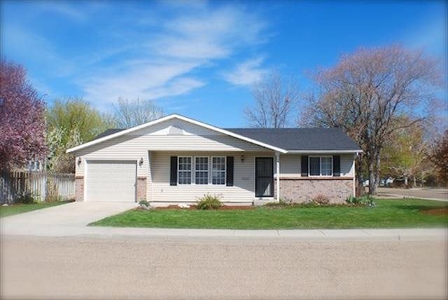 924 E Clark Ave, Nampa, ID 83686 - photo 1