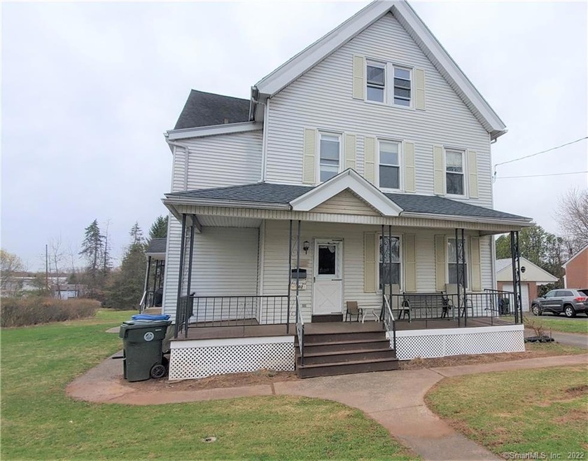 102 Porters Pass, Berlin, CT 06037 - photo 1