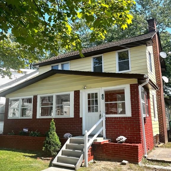 Inviting front of the house