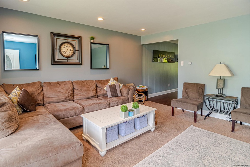 15 Frantone Ln, Albany, NY 12211 - photo 1