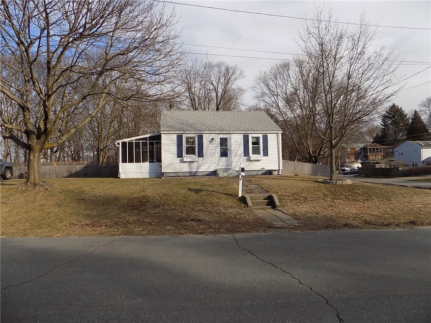 84 Bartlett Dr, Warwick, RI 02886 - photo 1