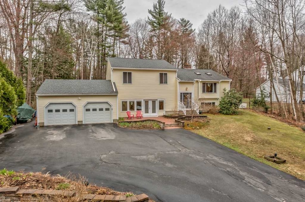 4 Autumn Ln, Merrimack, NH 03054 - photo 1