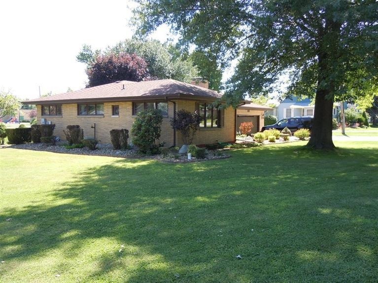 322 W Johnson Rd, La Porte, IN 46350 - photo 1