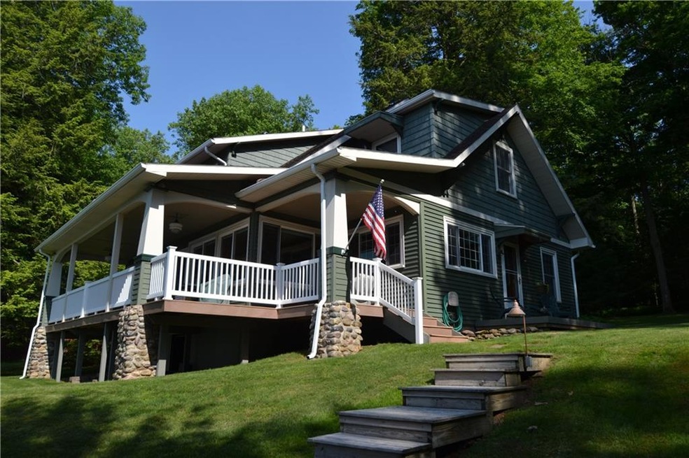 Architect Designed Lake House!