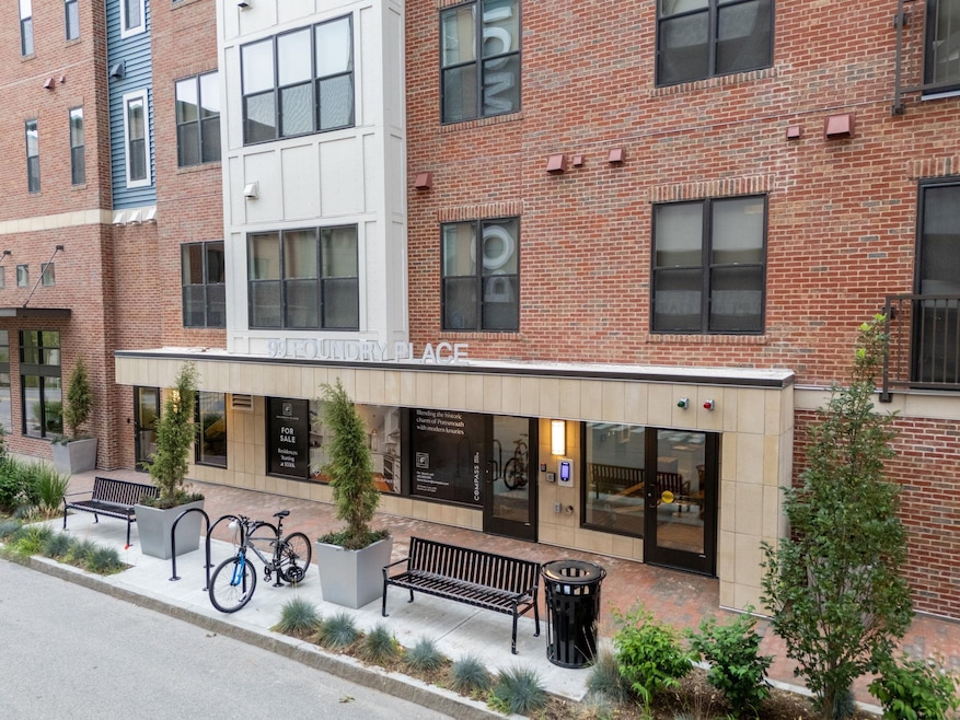 For Sale $835,000 • Co-Listing Agent