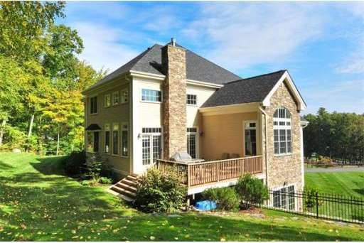 76 Clubhouse Way unit Villa#19, Sutton, MA 01590 - photo 1