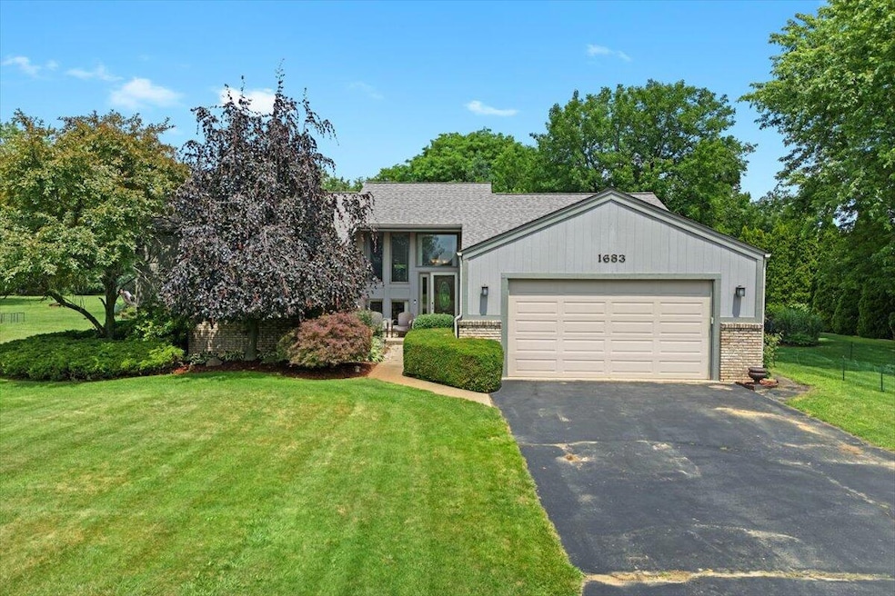 46-1683 Majon Dr