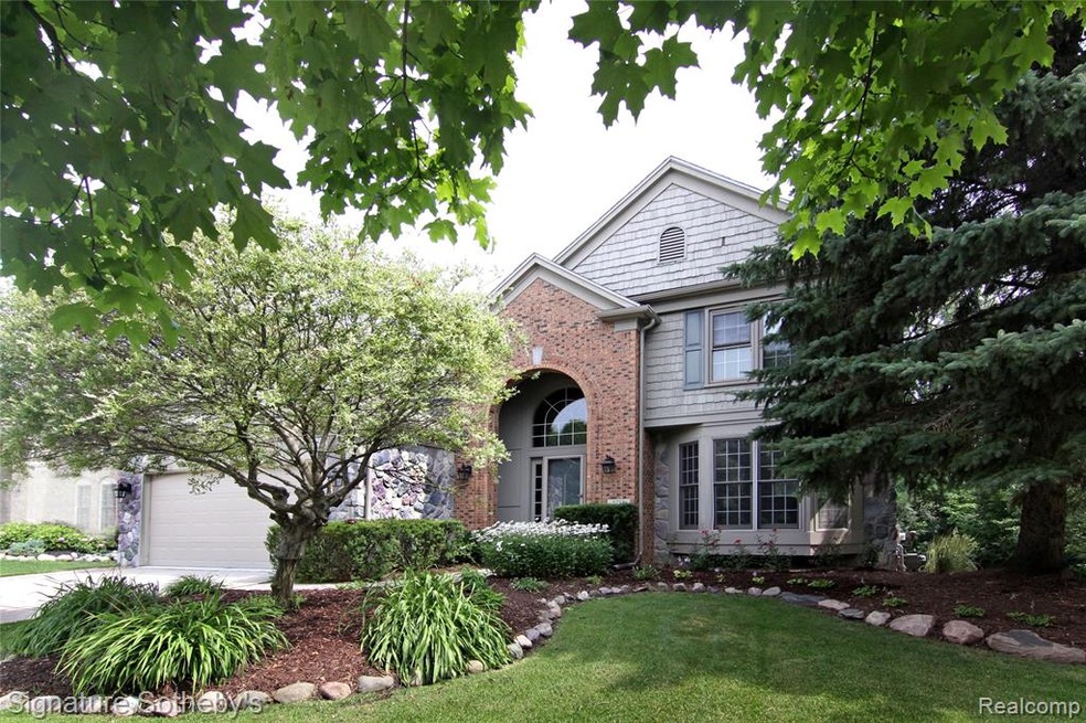 5718 Applegrove